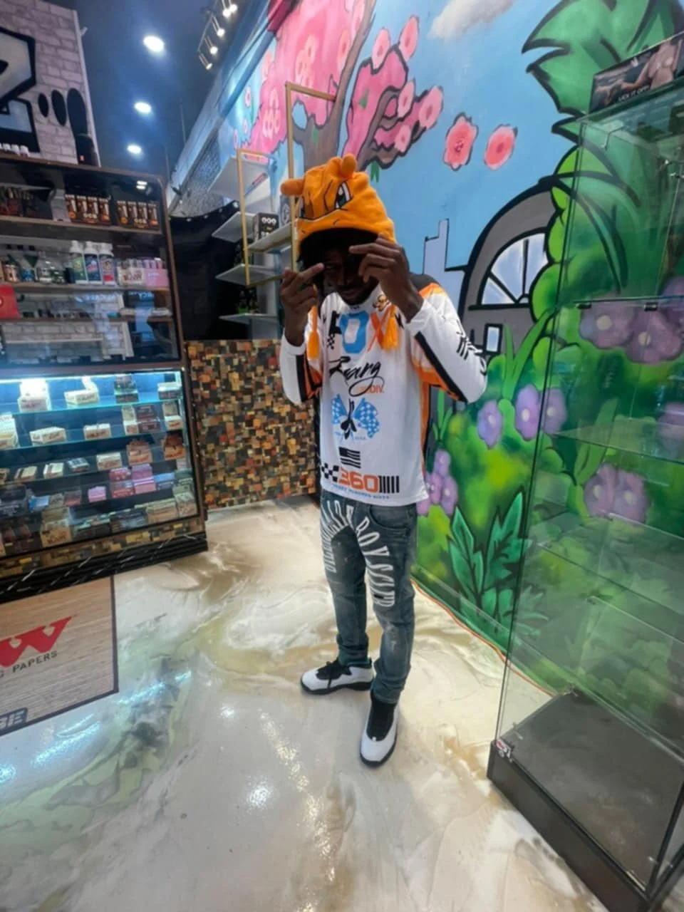 Van Gwuapo Digital Interview